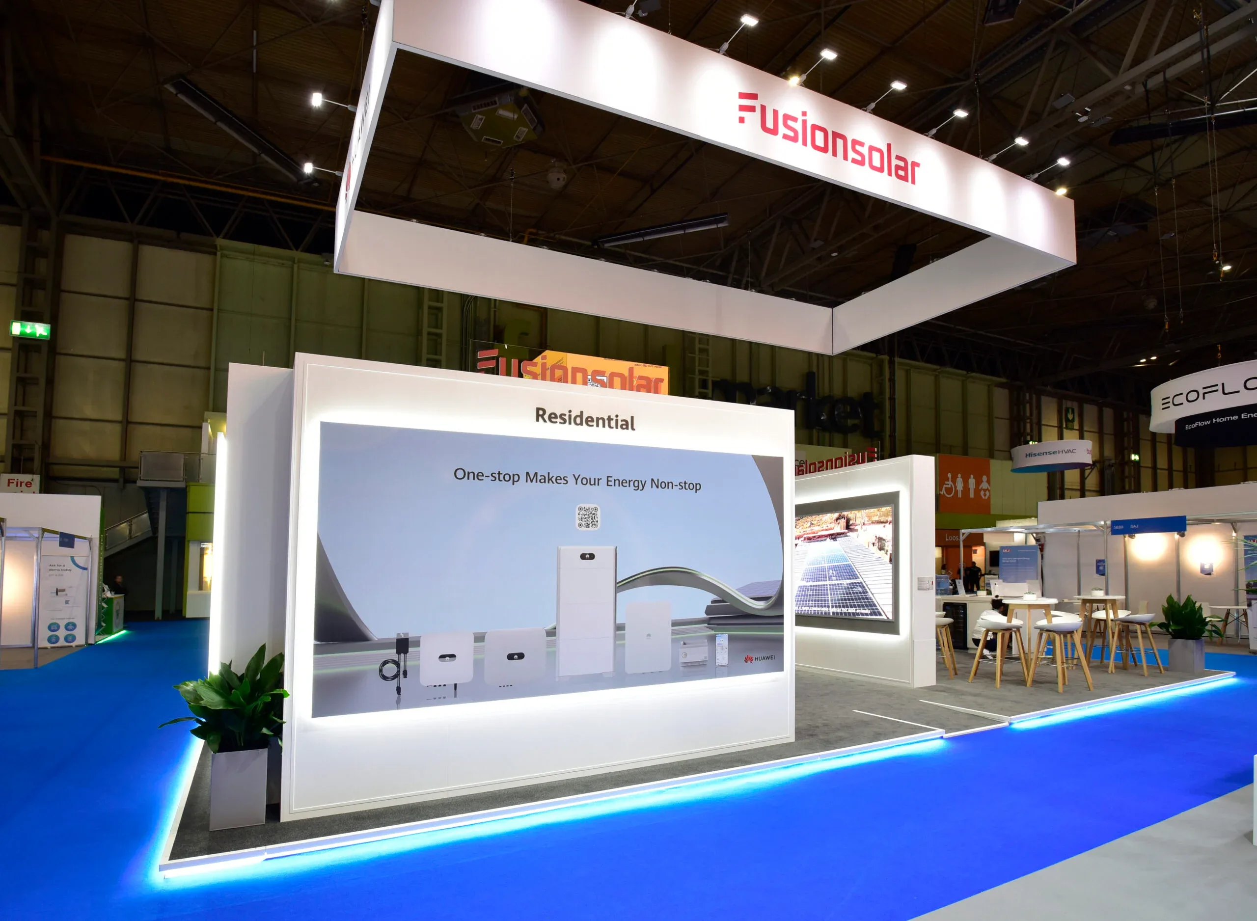 huawei-fusionsolar-trade-show-booth-constructor-uk-product-display.webp