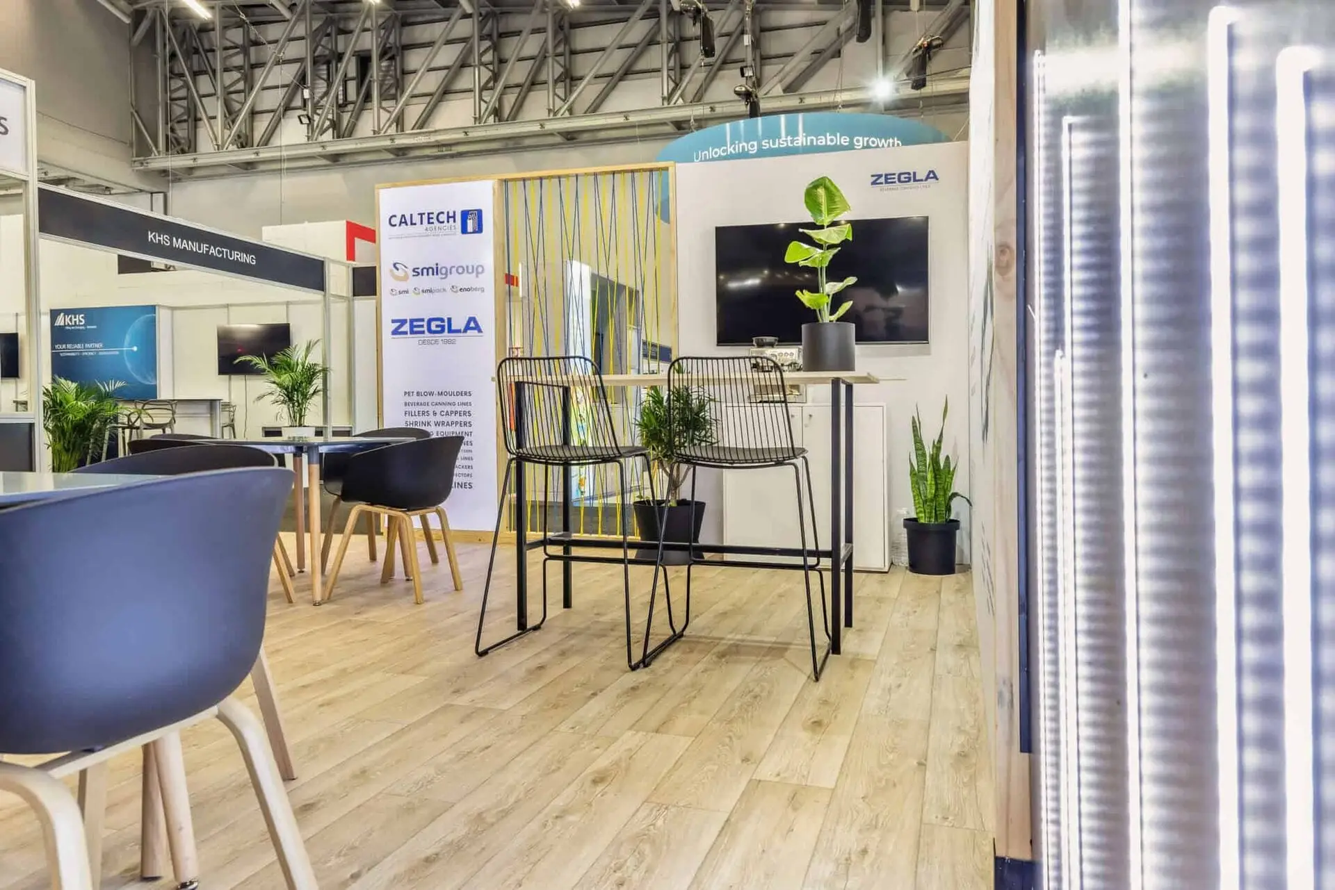 Caltech exhibition stand built from reusable modular components